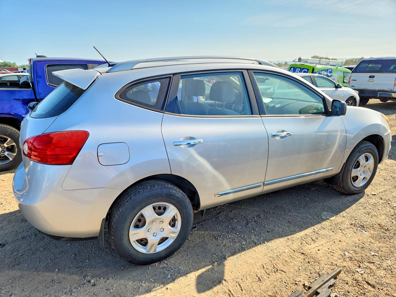 2015 NISSAN ROGUE