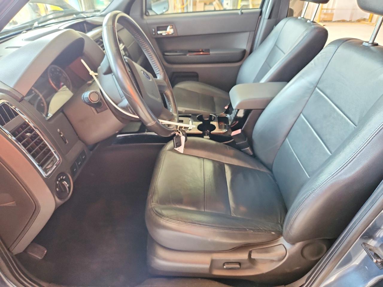 2010 FORD ESCAPE