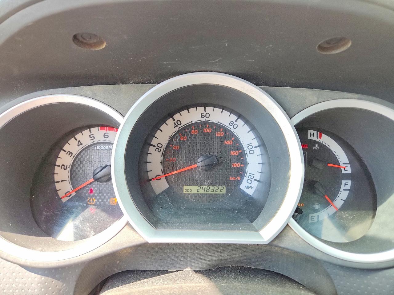 2014 TOYOTA TACOMA