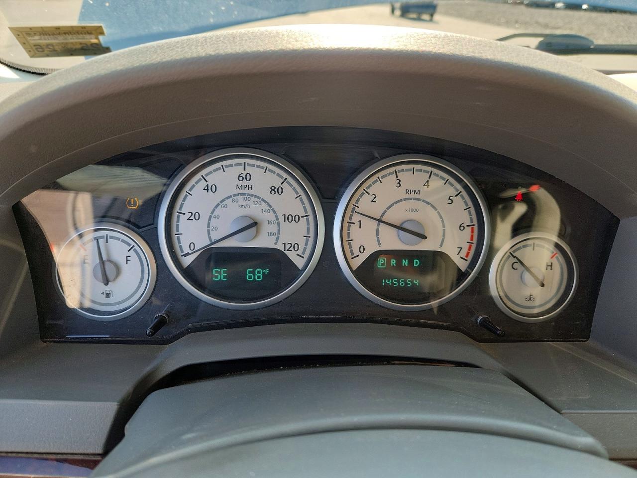 2010 CHRYSLER MINIVAN