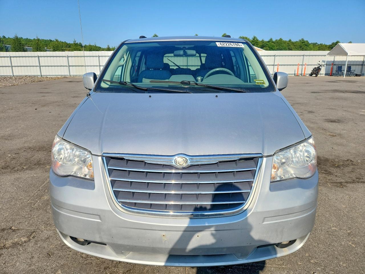2010 CHRYSLER MINIVAN