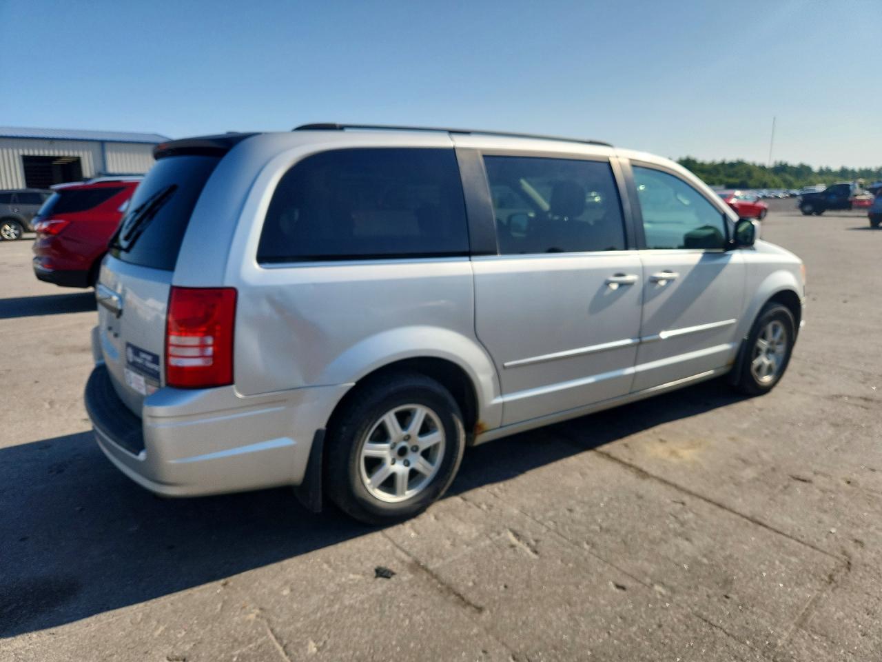 2010 CHRYSLER MINIVAN