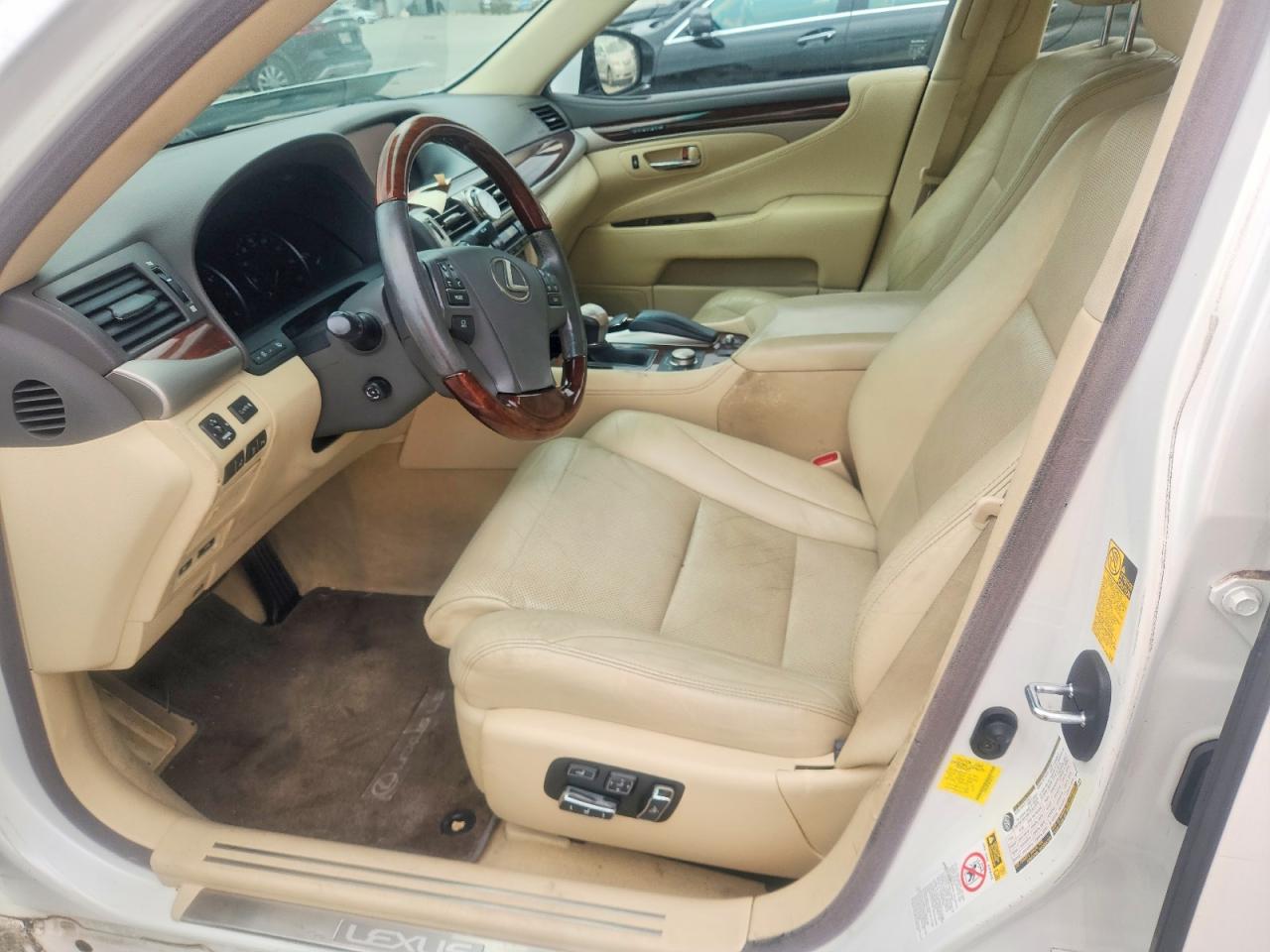 2014 LEXUS LS460