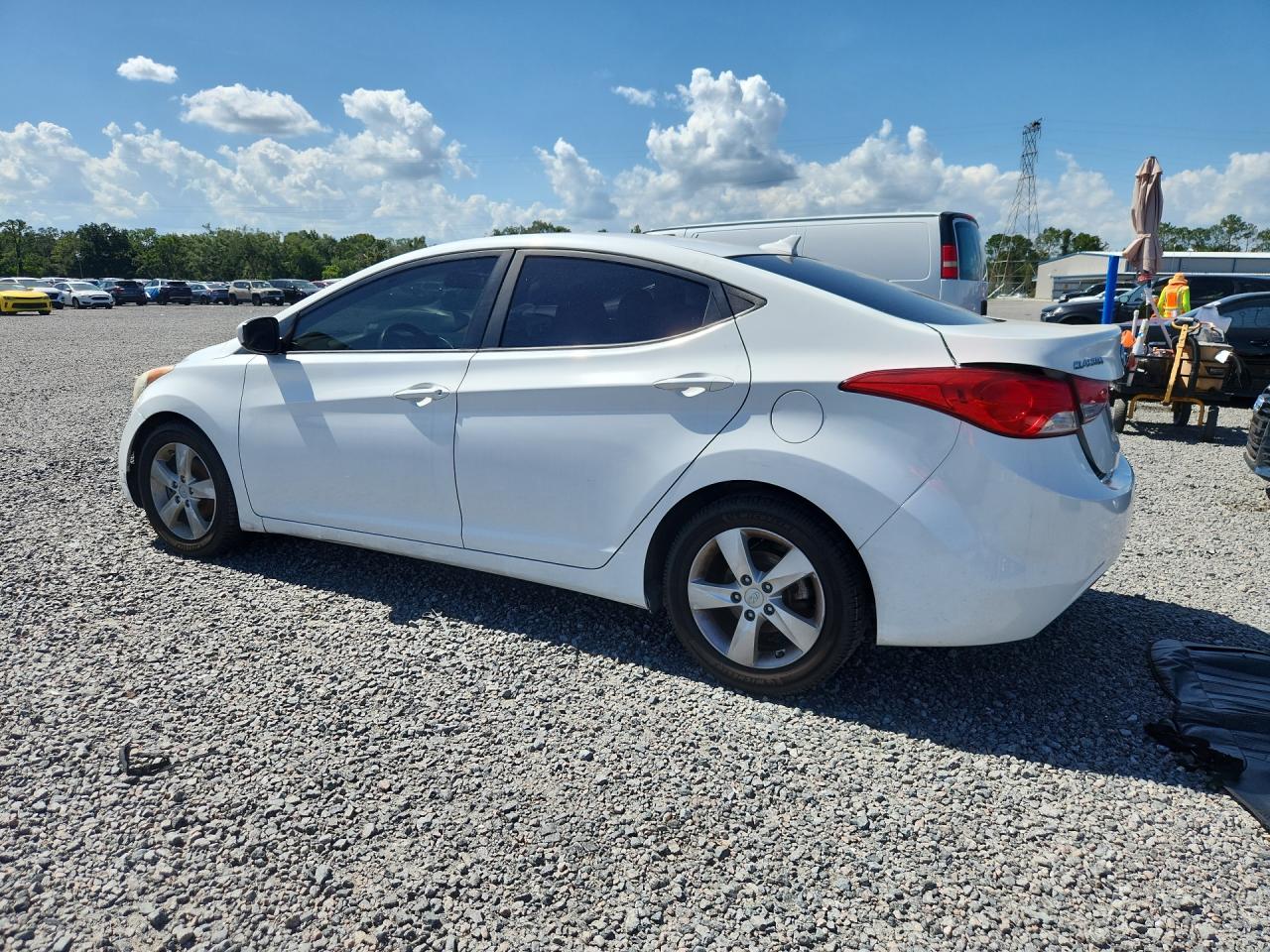 2013 HYUNDAI ELANTRA