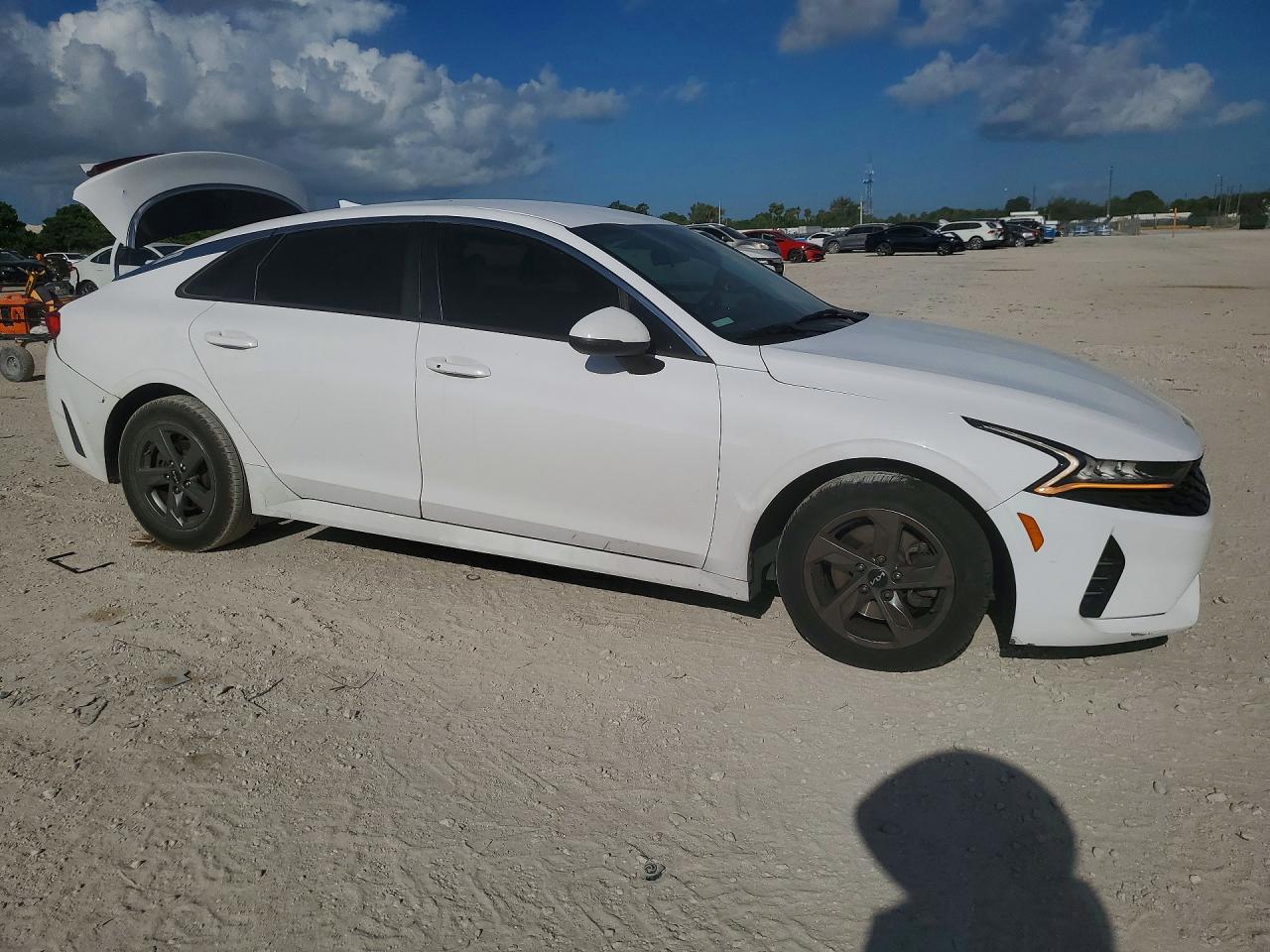 2022 KIA K5