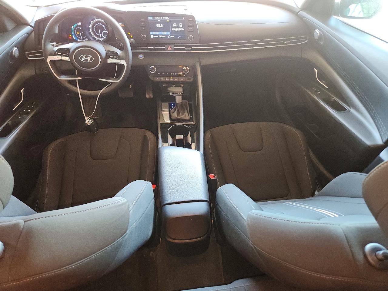 2023 HYUNDAI ELANTRA