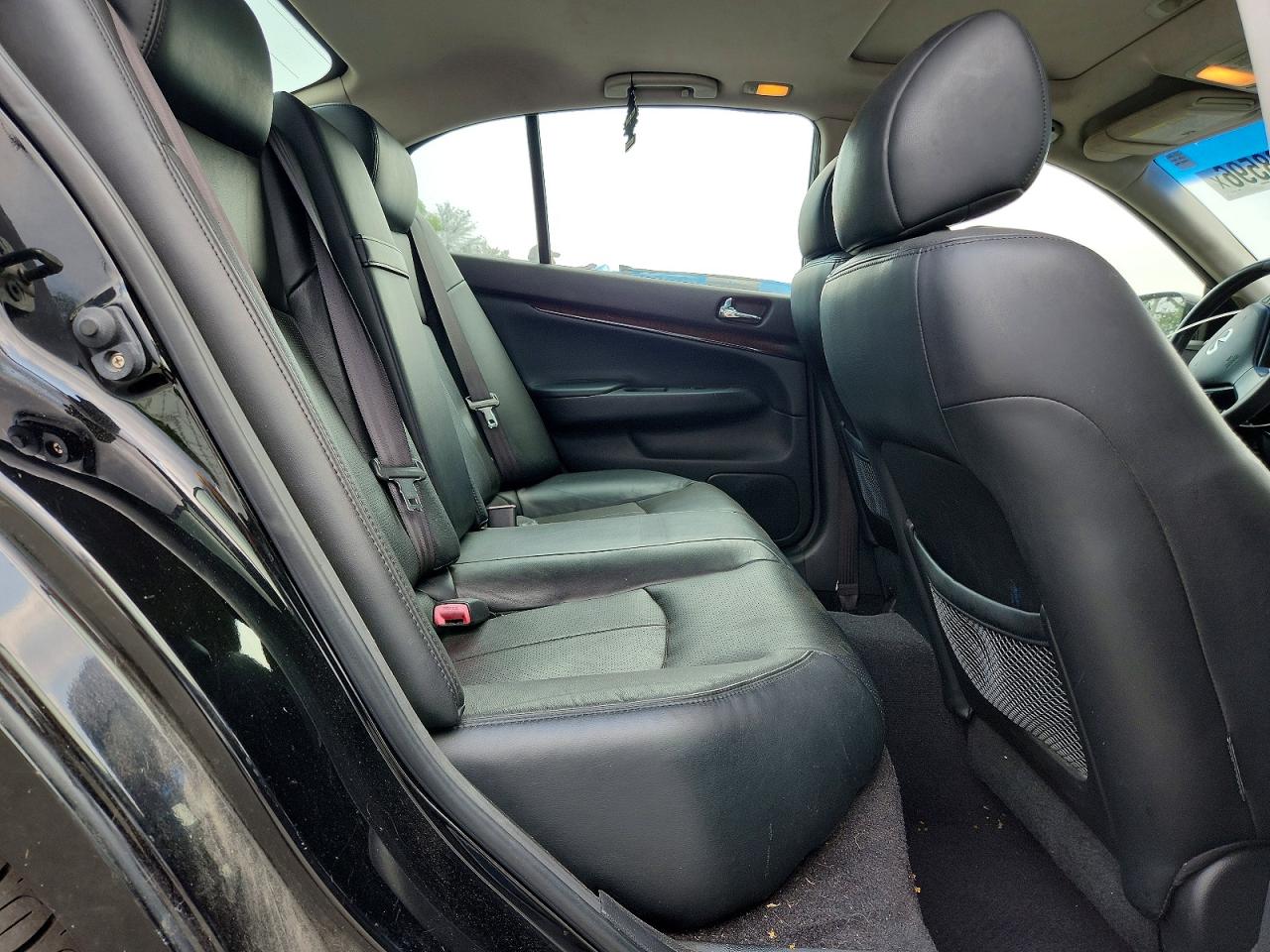 2013 INFINITI G37