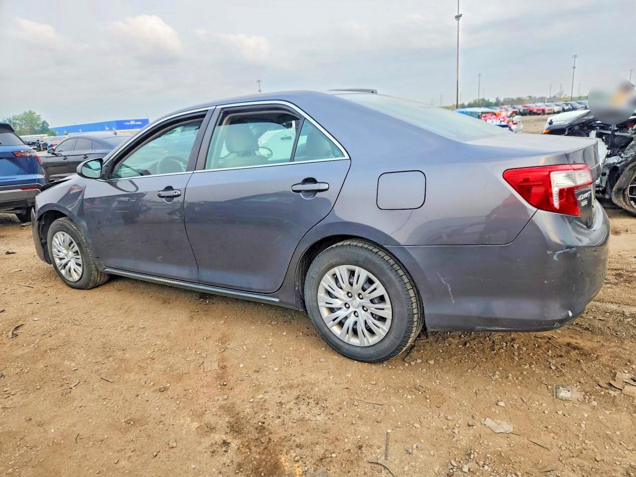 2012 TOYOTA CAMRY