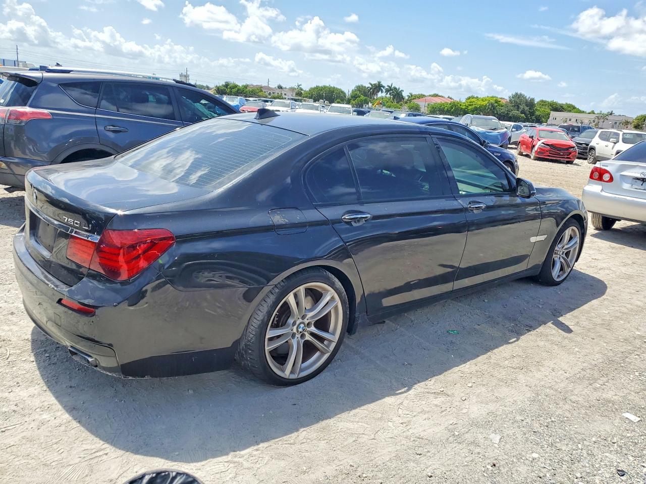 2013 BMW 7 SERIES
