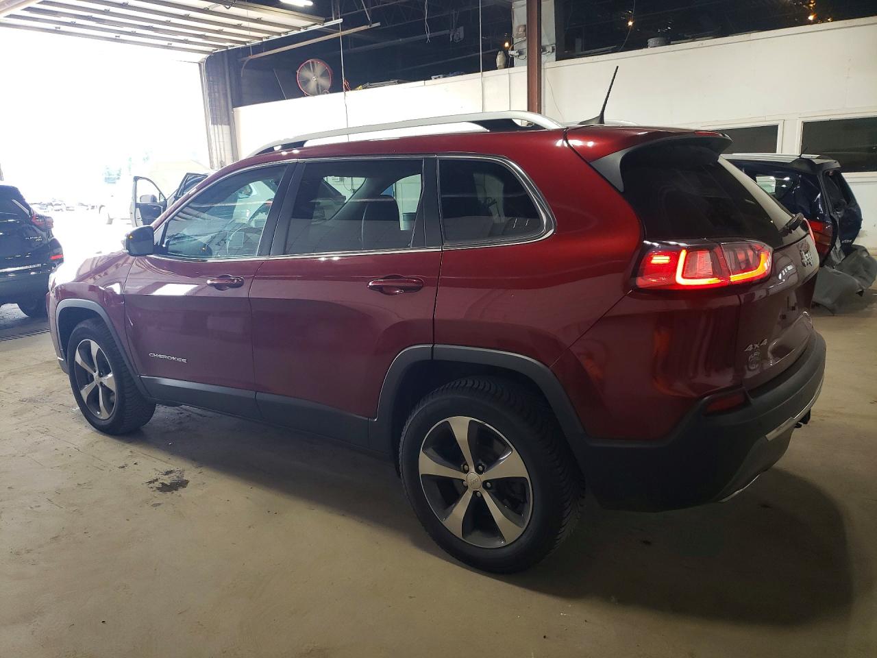 2019 JEEP CHEROKEE