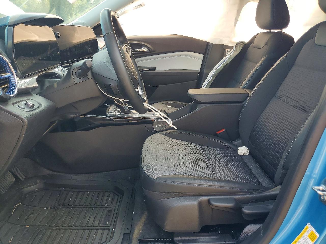 2025 CHEVROLET TRAX