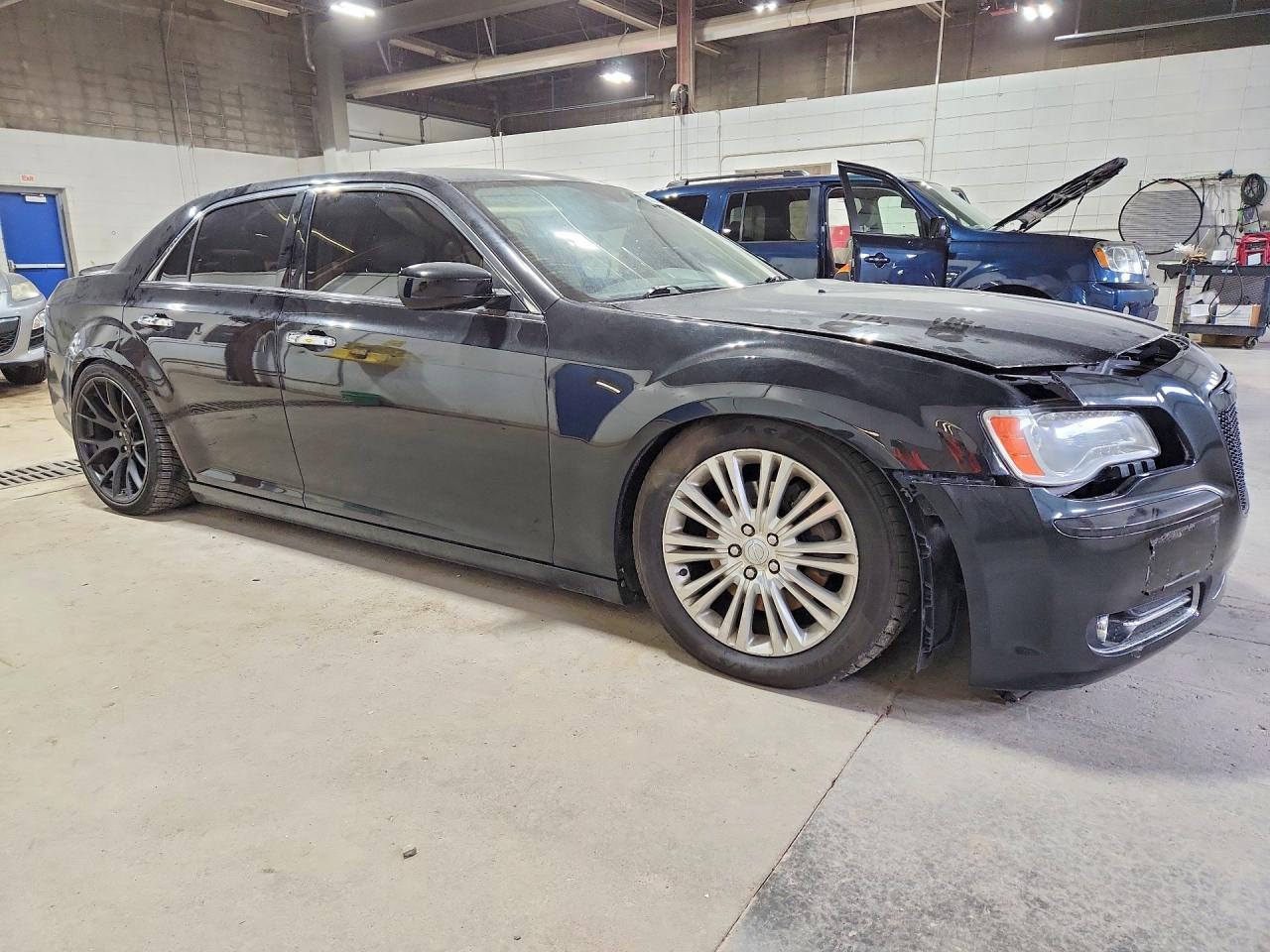 2011 CHRYSLER 300