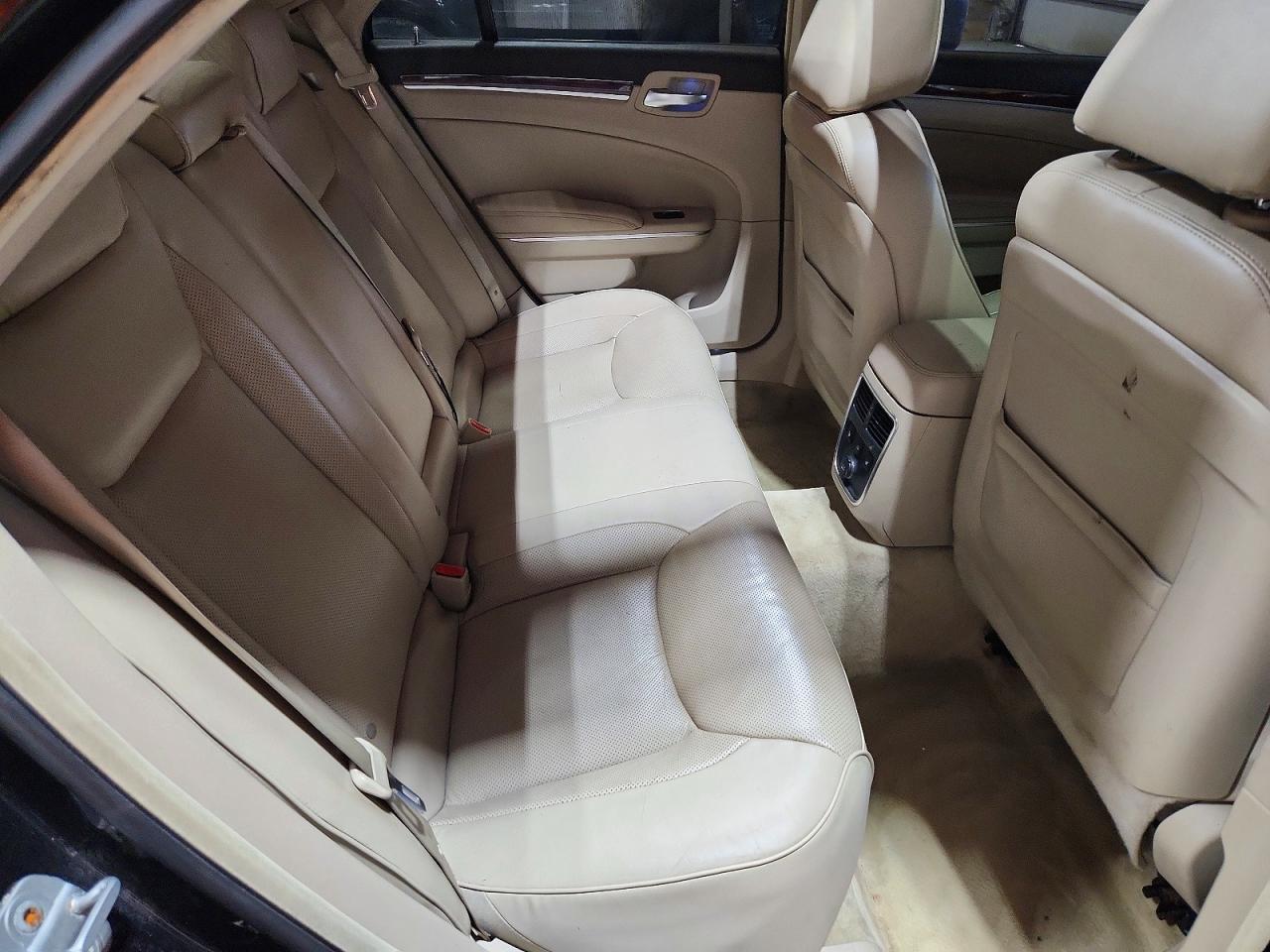 2011 CHRYSLER 300