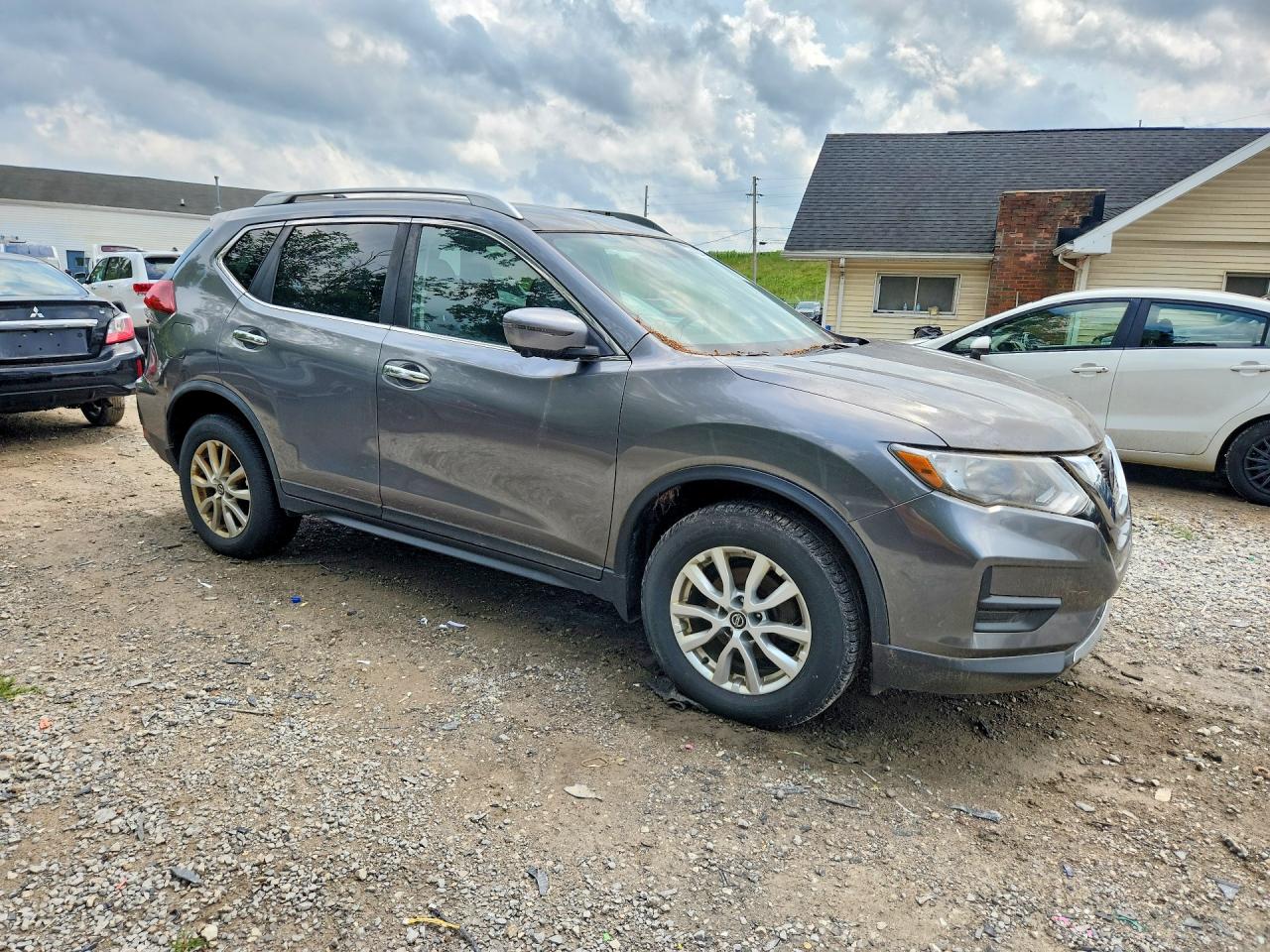 2018 NISSAN ROGUE