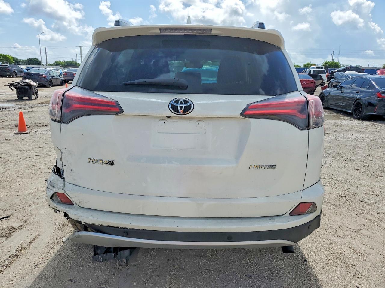 2016 TOYOTA RAV4