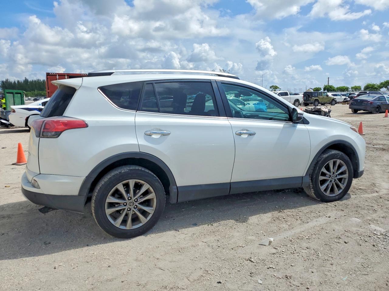 2016 TOYOTA RAV4