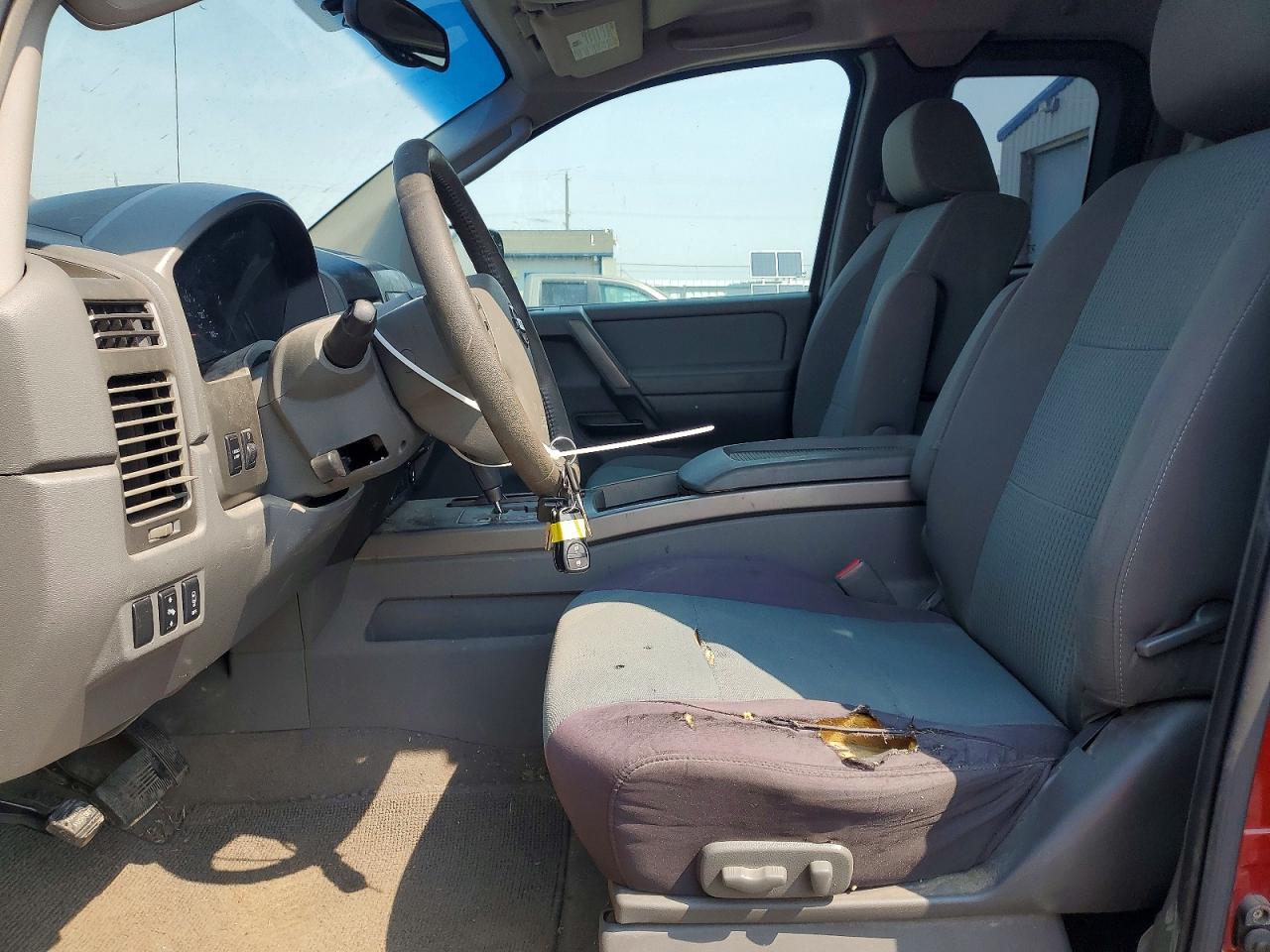 2005 NISSAN TITAN