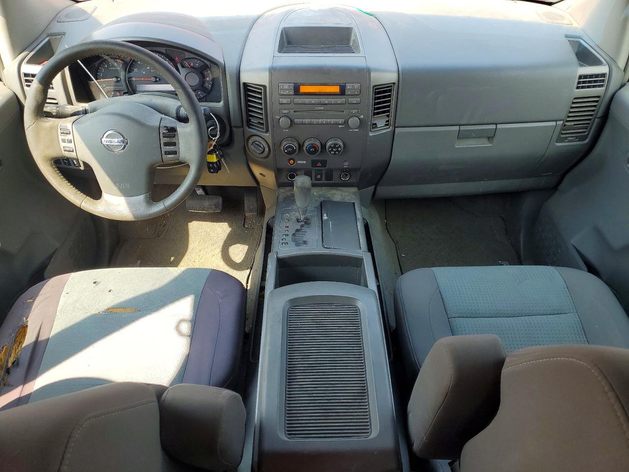 2005 NISSAN TITAN