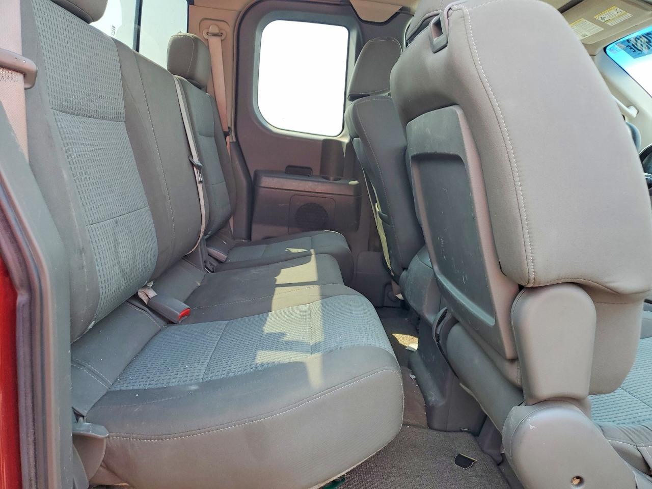 2005 NISSAN TITAN