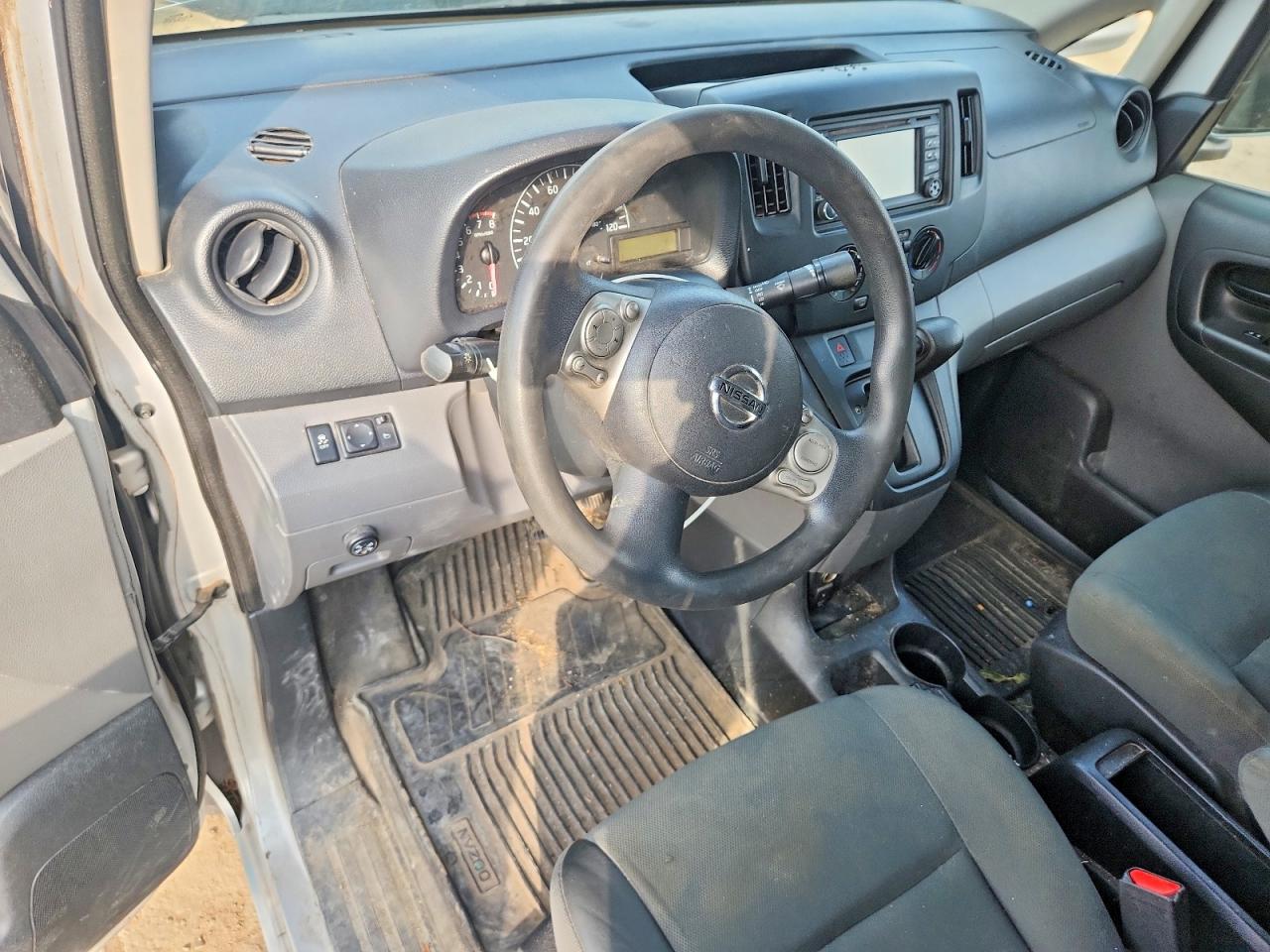 2015 NISSAN NV