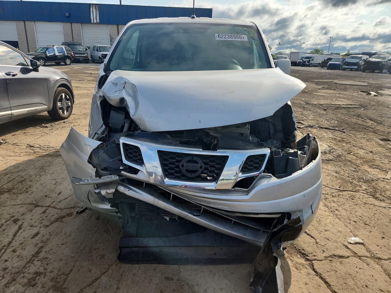2015 NISSAN NV