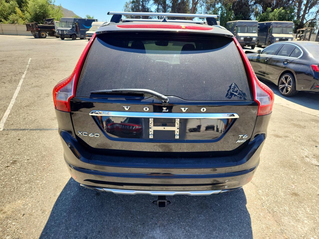 2015 VOLVO XC60