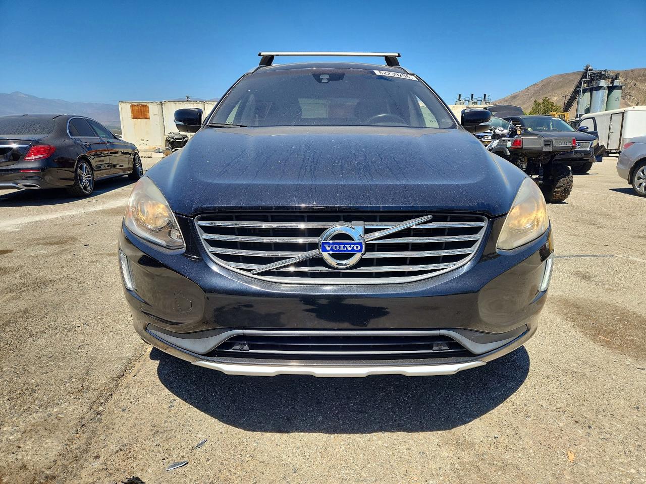2015 VOLVO XC60