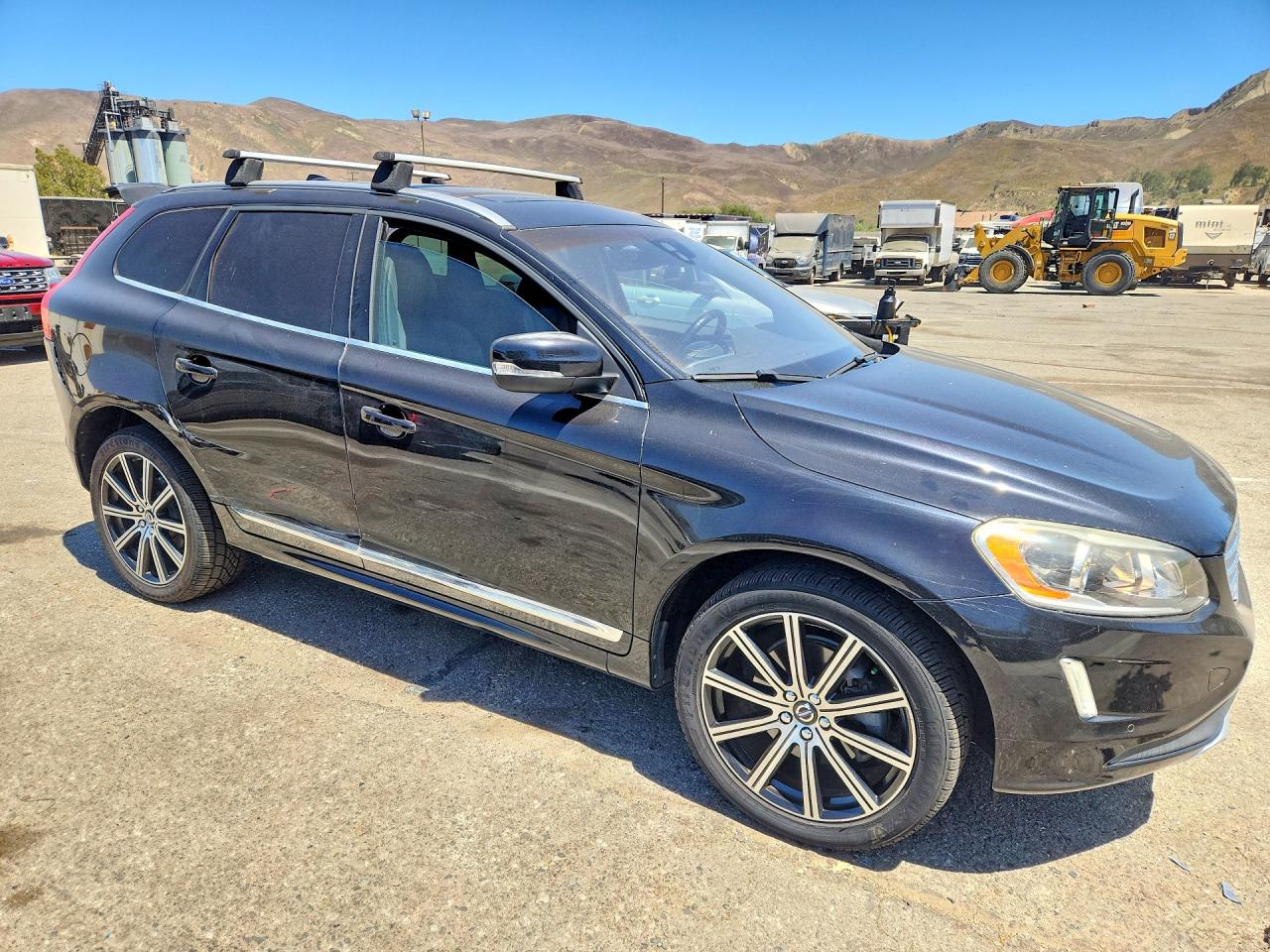 2015 VOLVO XC60