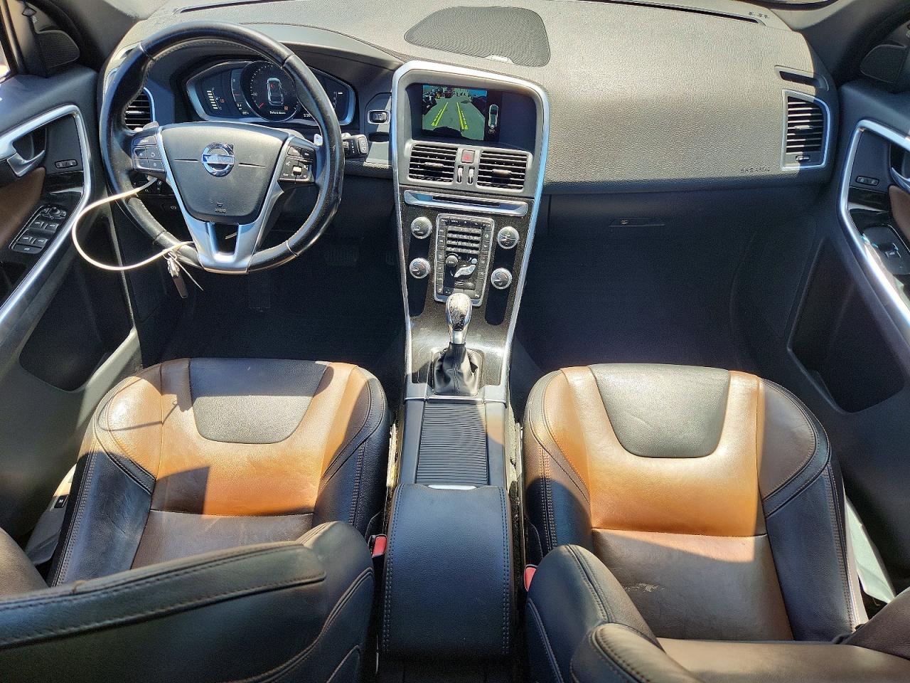 2015 VOLVO XC60