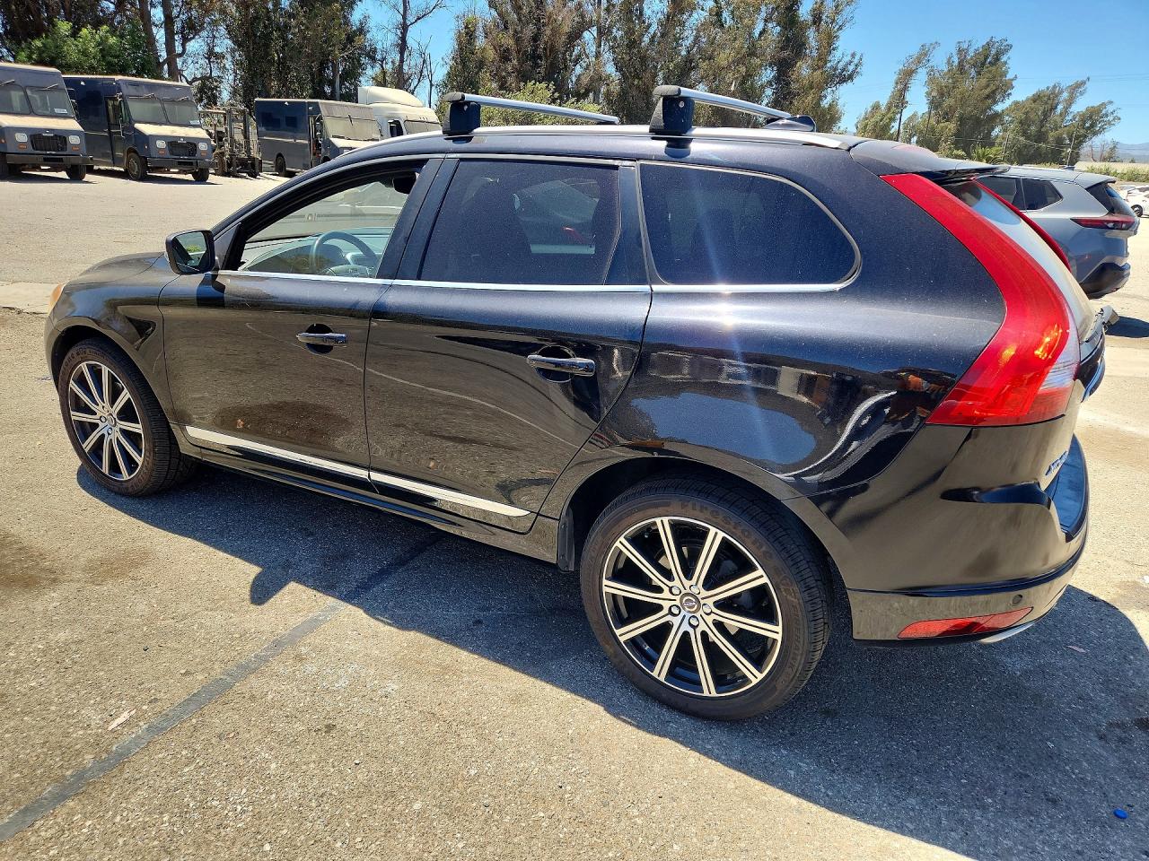 2015 VOLVO XC60