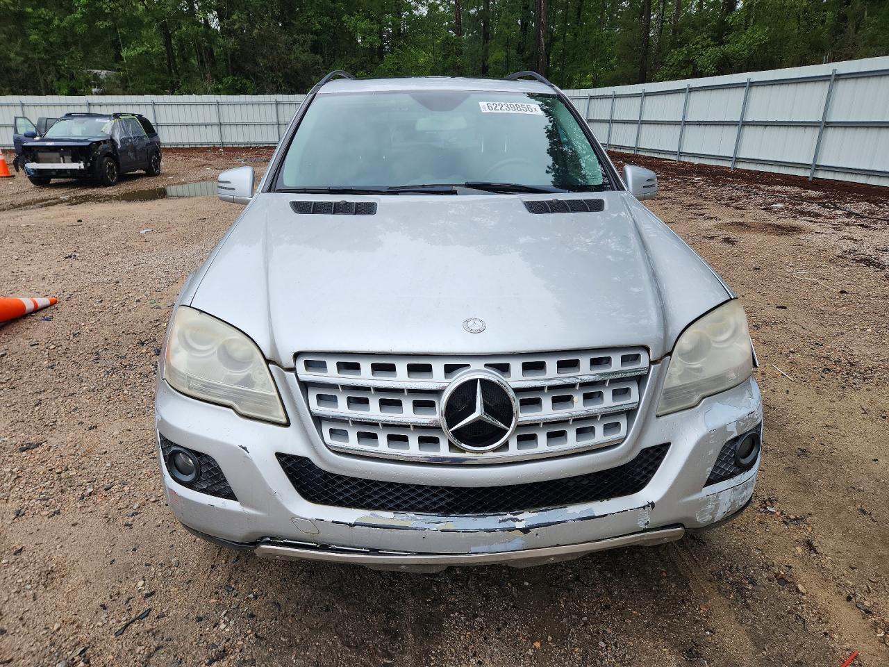 2011 MERCEDES-BENZ M-CLASS