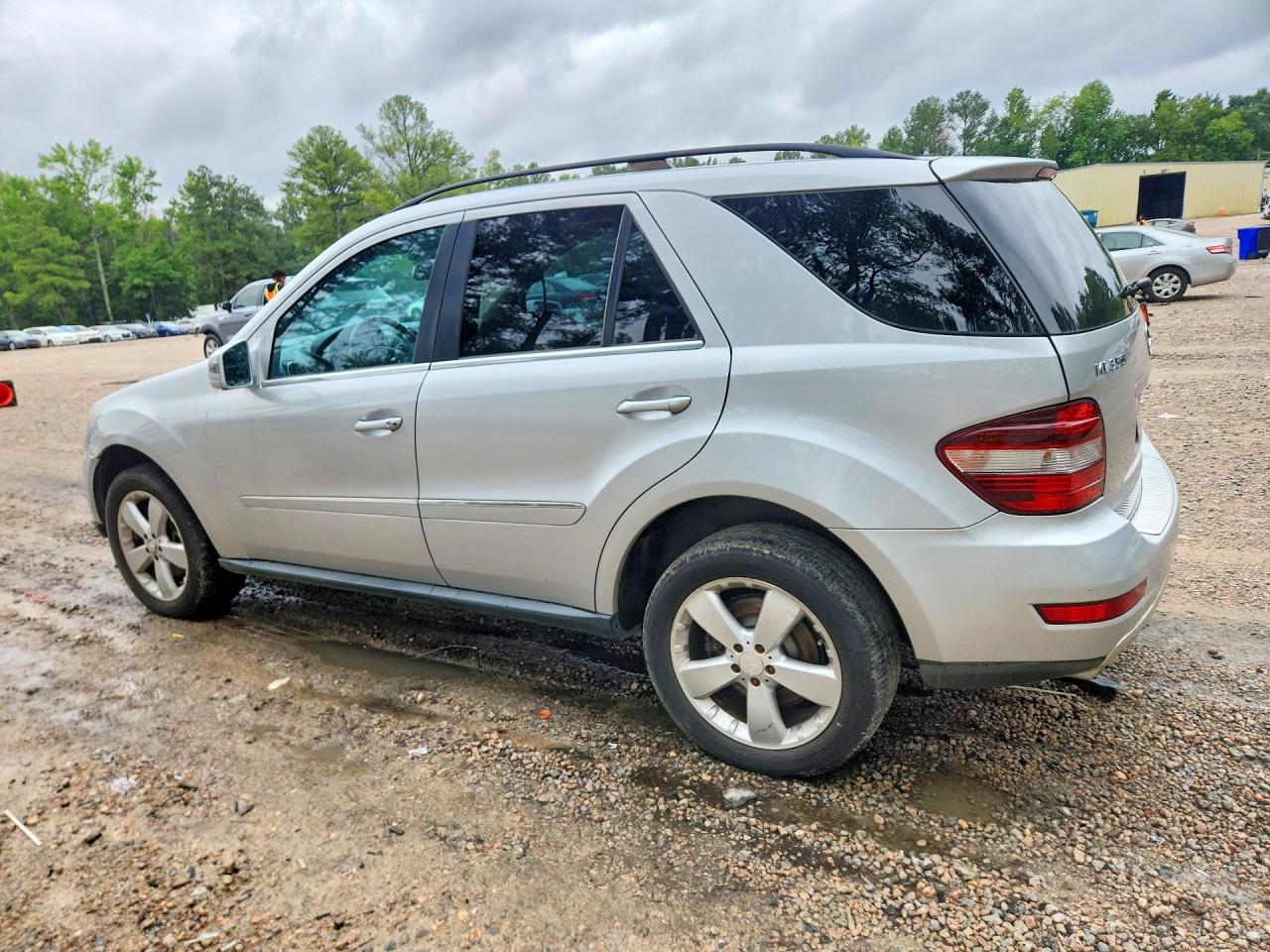 2011 MERCEDES-BENZ M-CLASS