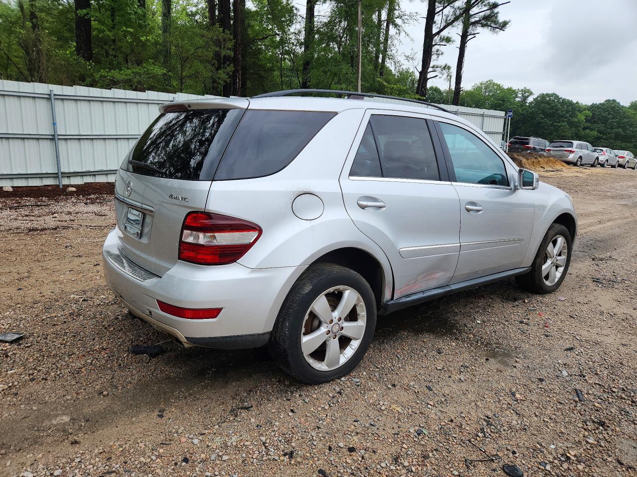 2011 MERCEDES-BENZ M-CLASS