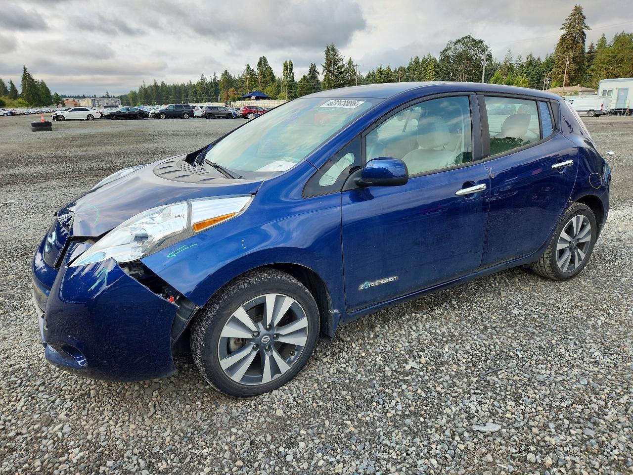 2016 NISSAN LEAF