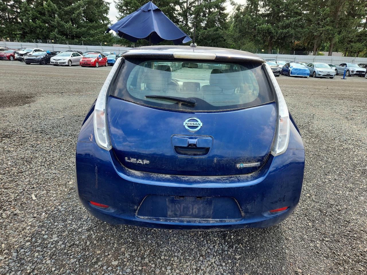 2016 NISSAN LEAF