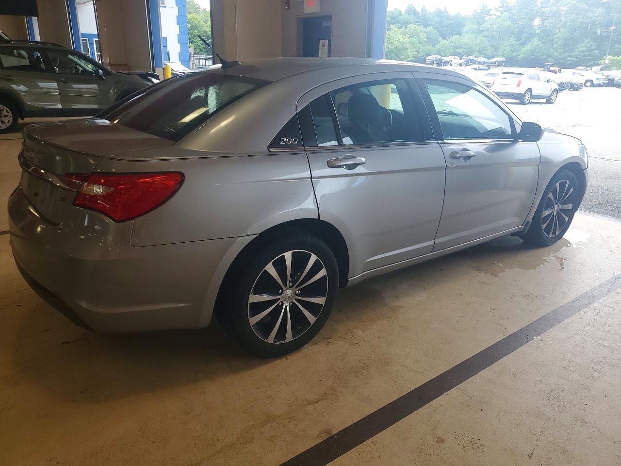 2014 CHRYSLER 200