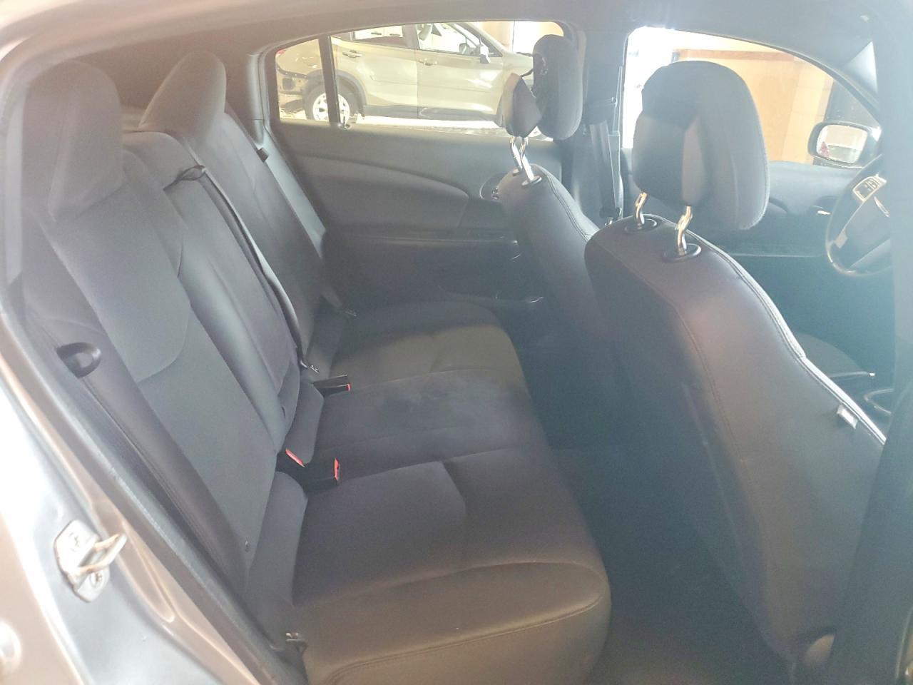 2014 CHRYSLER 200