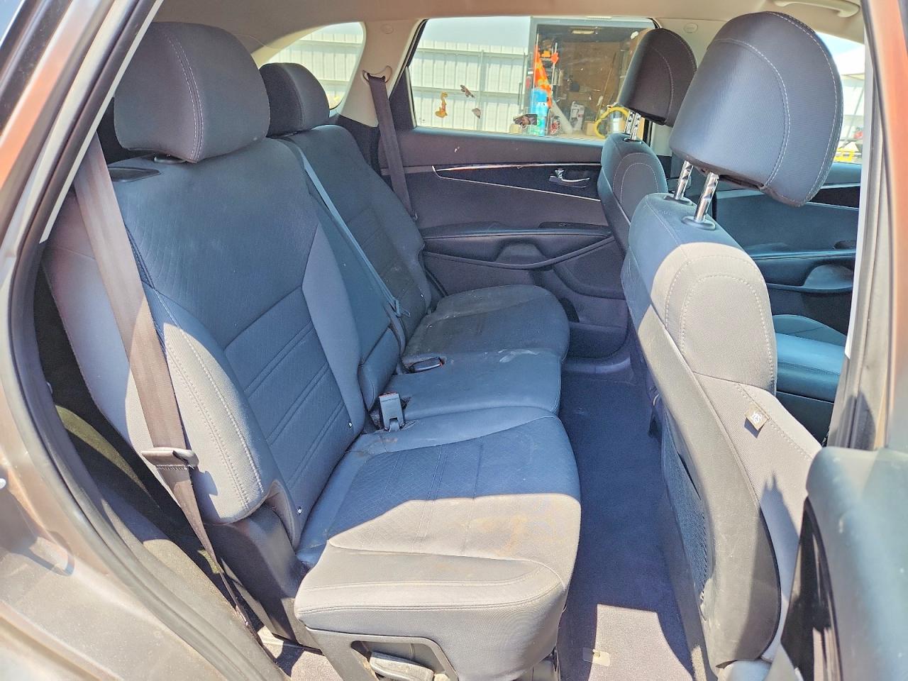 2017 KIA SORENTO