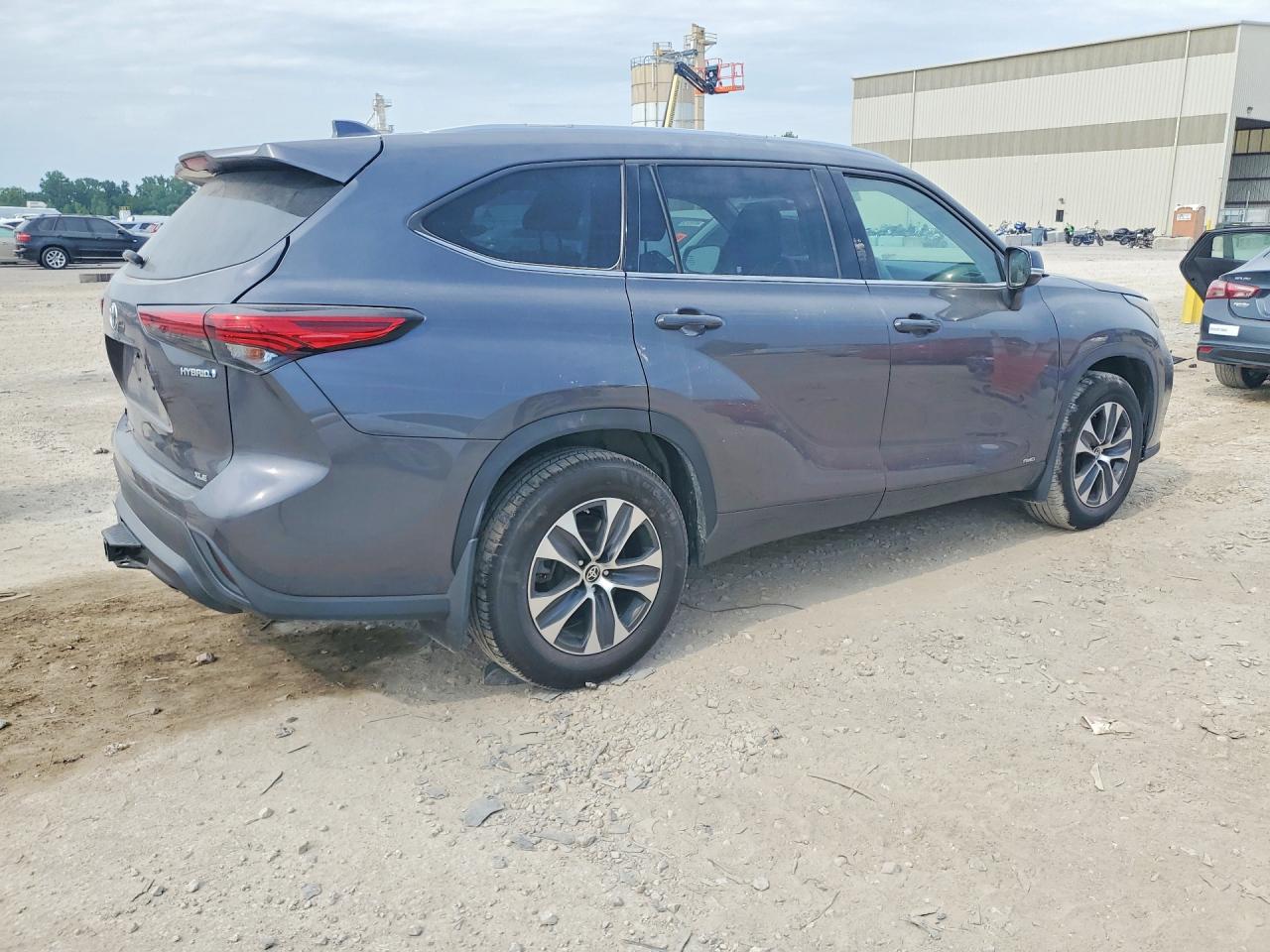 2022 TOYOTA HIGHLANDER
