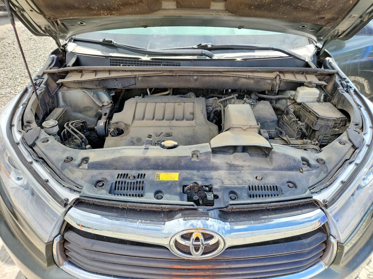2015 TOYOTA HIGHLANDER