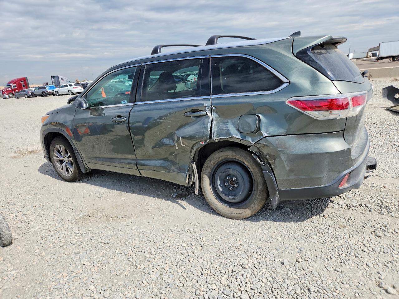 2015 TOYOTA HIGHLANDER