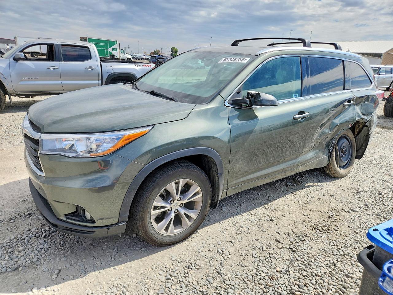 2015 TOYOTA HIGHLANDER