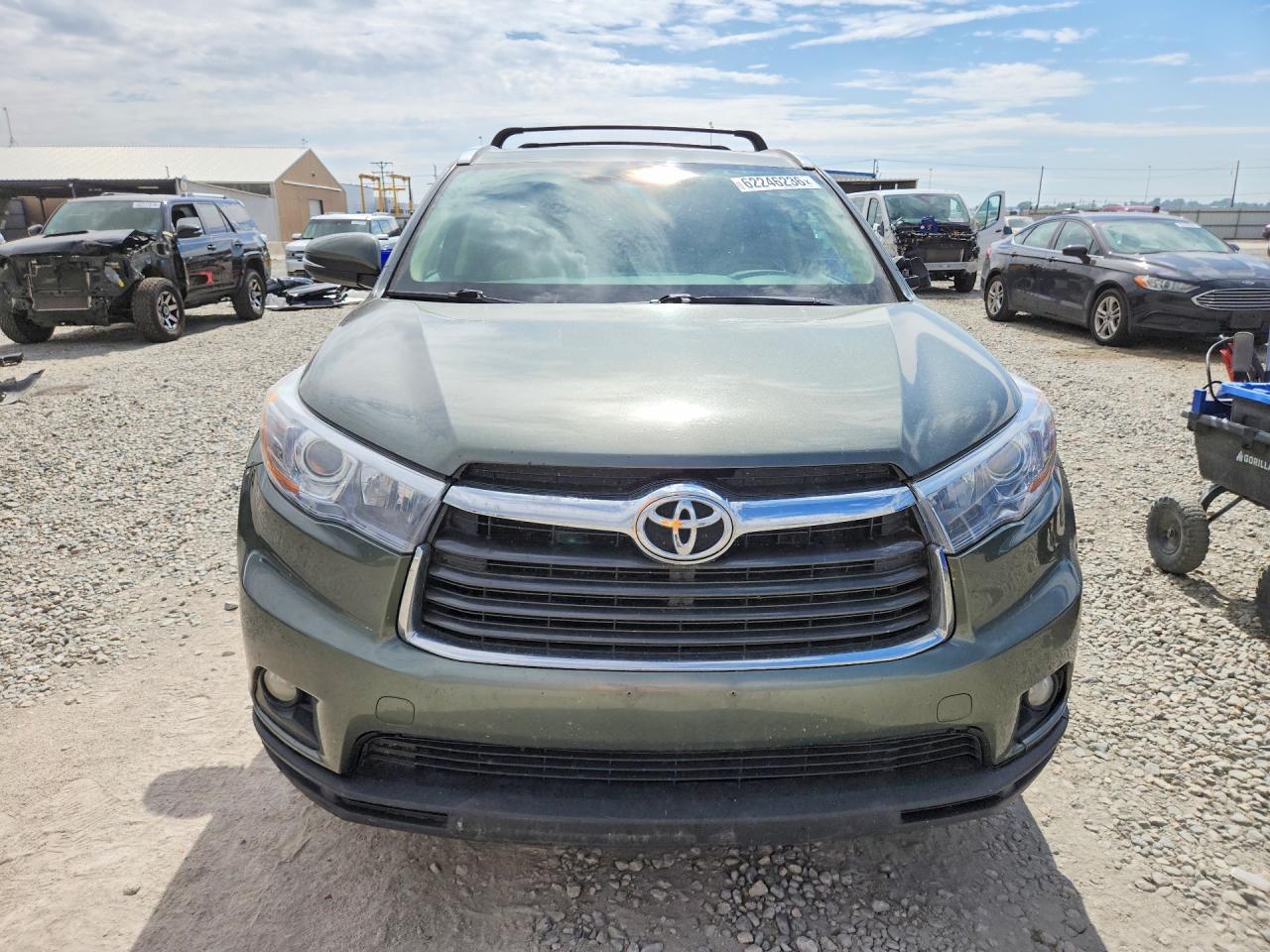 2015 TOYOTA HIGHLANDER