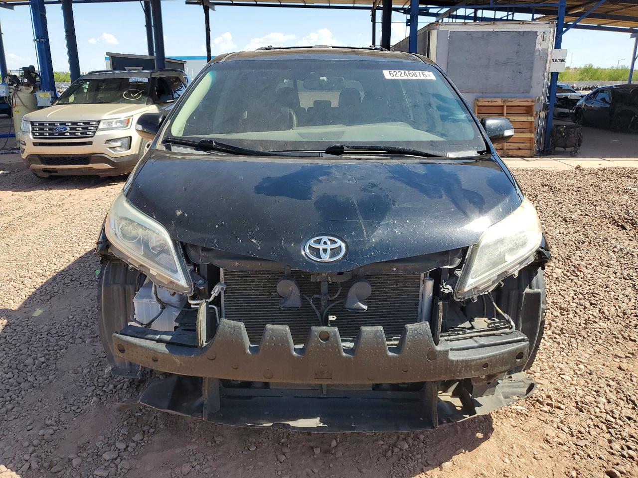 2017 TOYOTA SIENNA