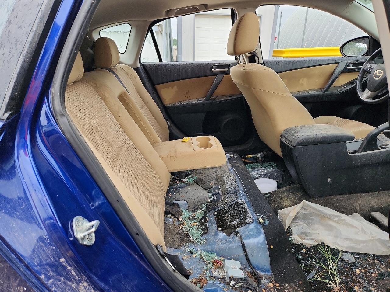 2012 MAZDA 3