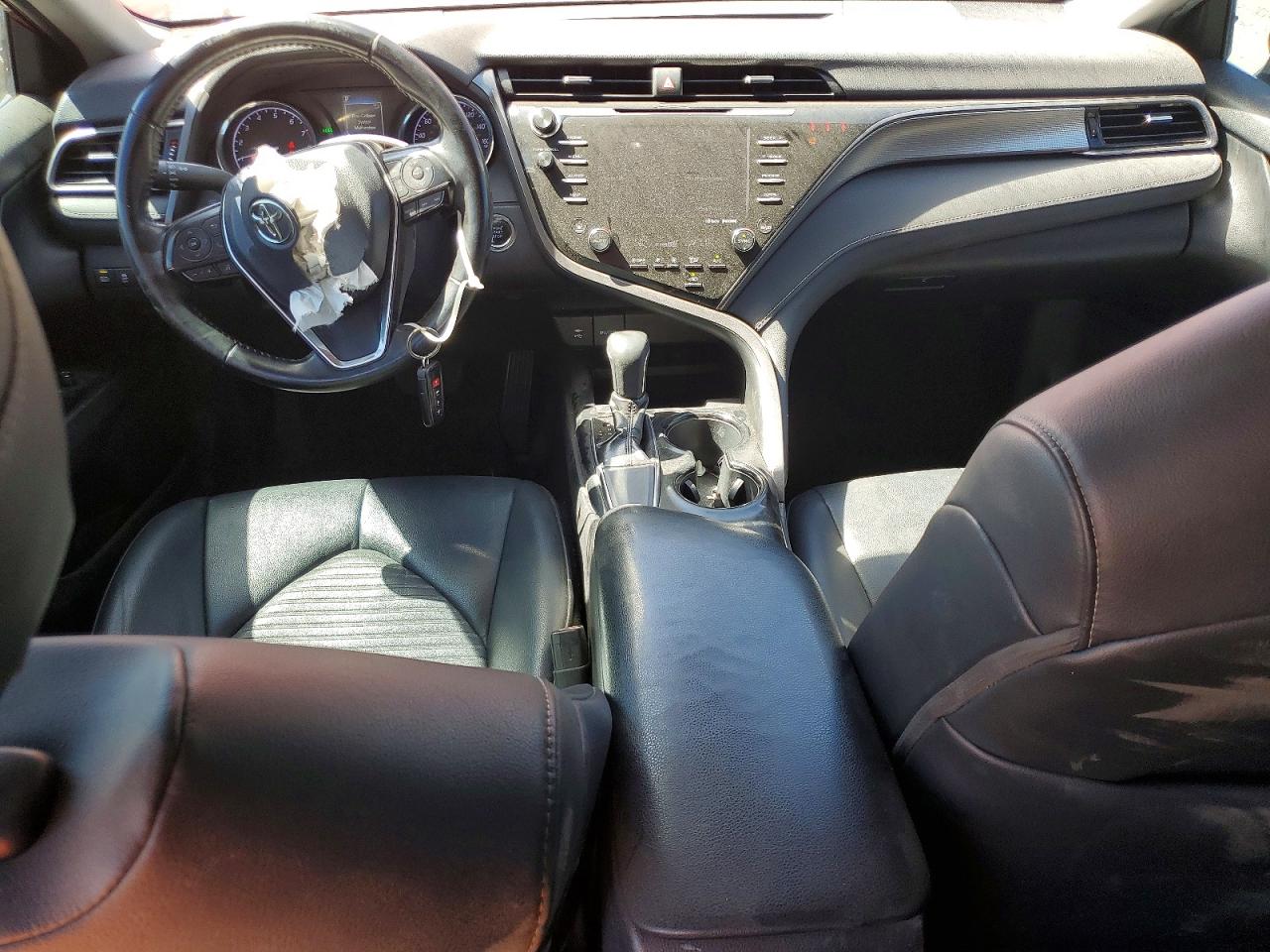 2019 TOYOTA CAMRY