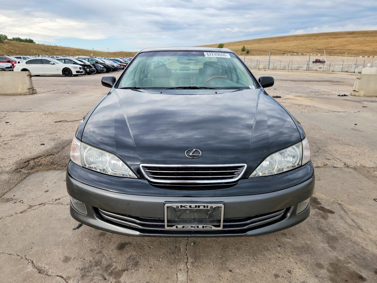2000 LEXUS ES300