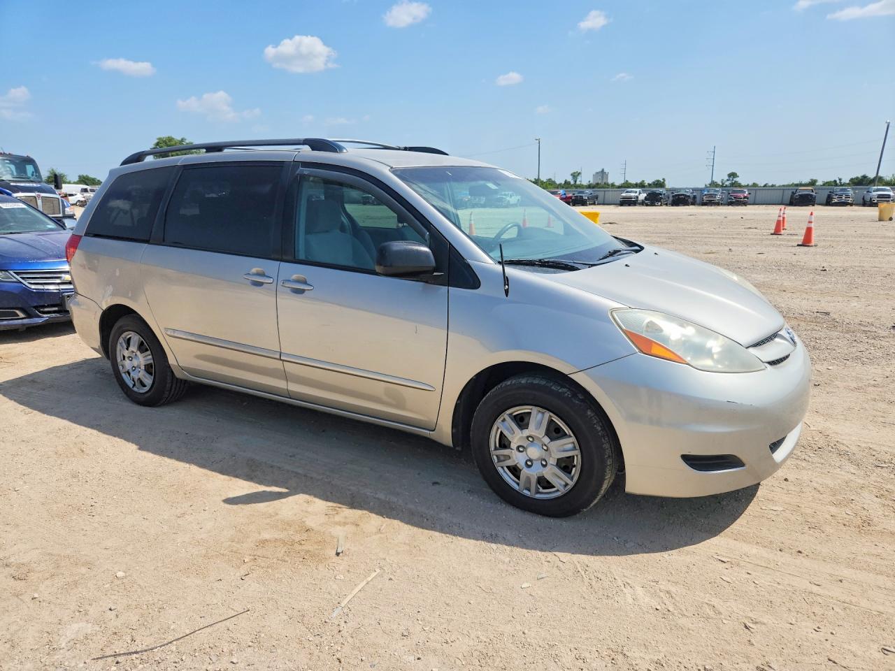 2008 TOYOTA SIENNA