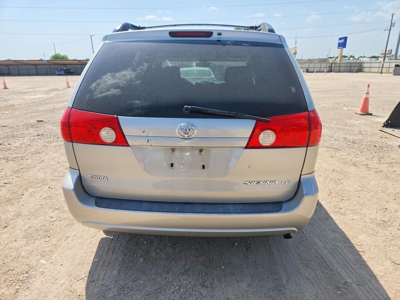 2008 TOYOTA SIENNA