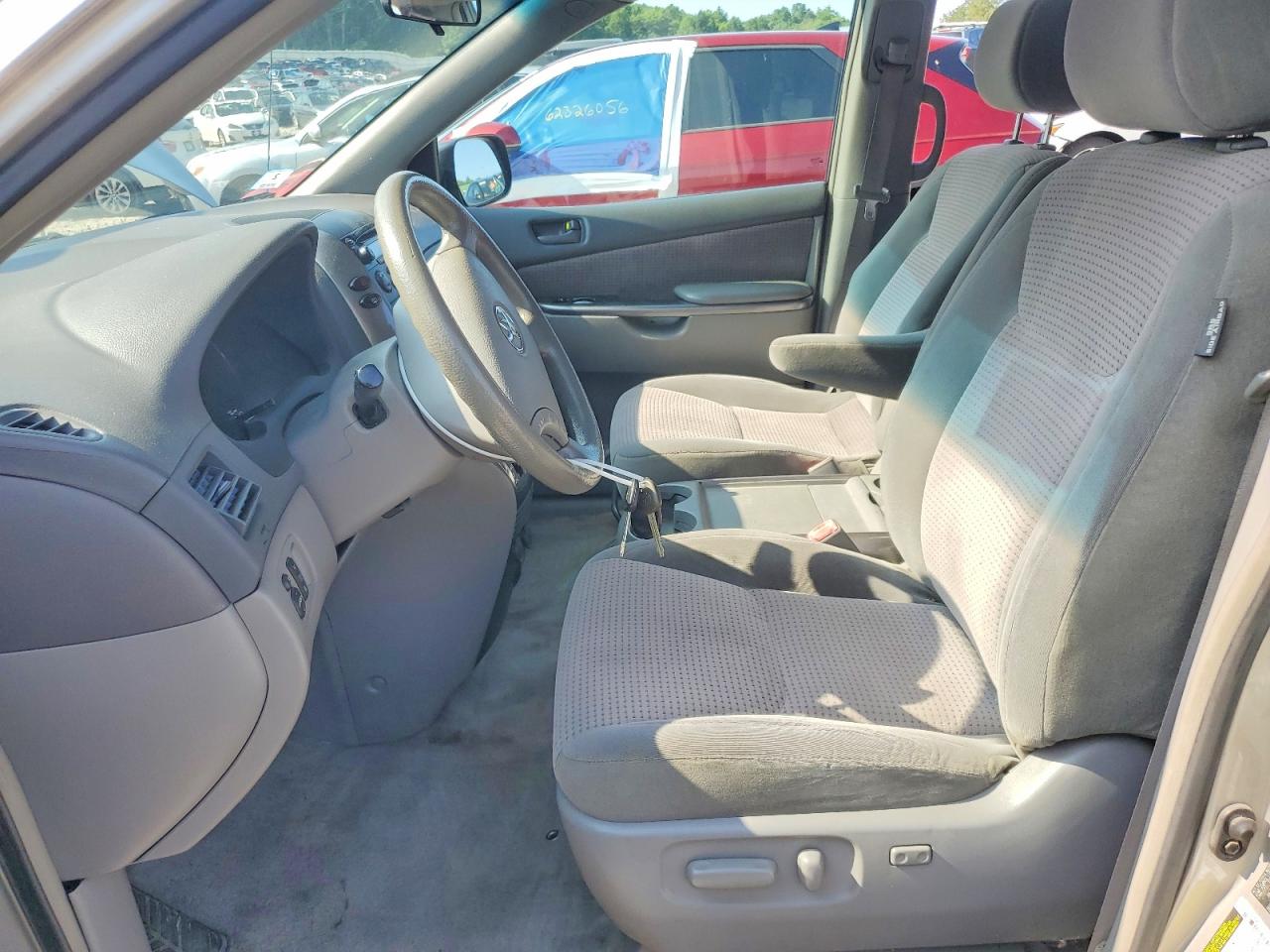2006 TOYOTA SIENNA